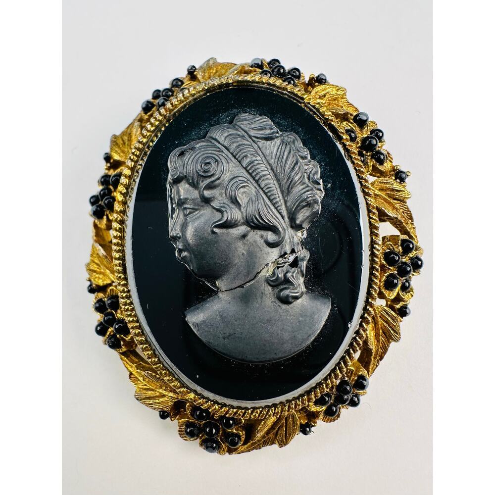 Vintage 1960’s Victoria Style Black Cameo Brooch Pin Mourning Gothic